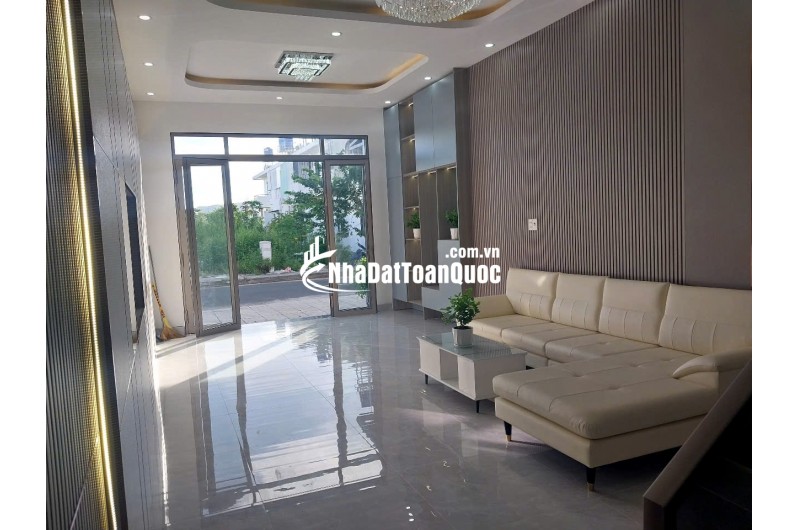 Bán nhà lô C4 đường số 2 cạnh với đường Tú Xương KĐT Tây Bắc.