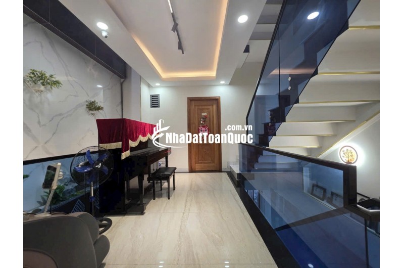 Bán nhà 1 trệt 3 lầu siêu đẹp Nguyễn Gia Trí (nối dài) P25 Bình Thạnh