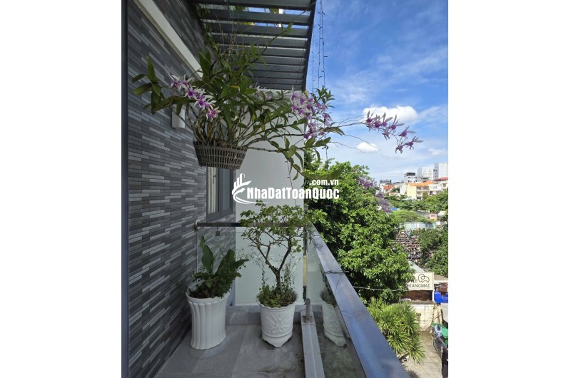 Bán nhà 1 trệt 3 lầu siêu đẹp Nguyễn Gia Trí (nối dài) P25 Bình Thạnh