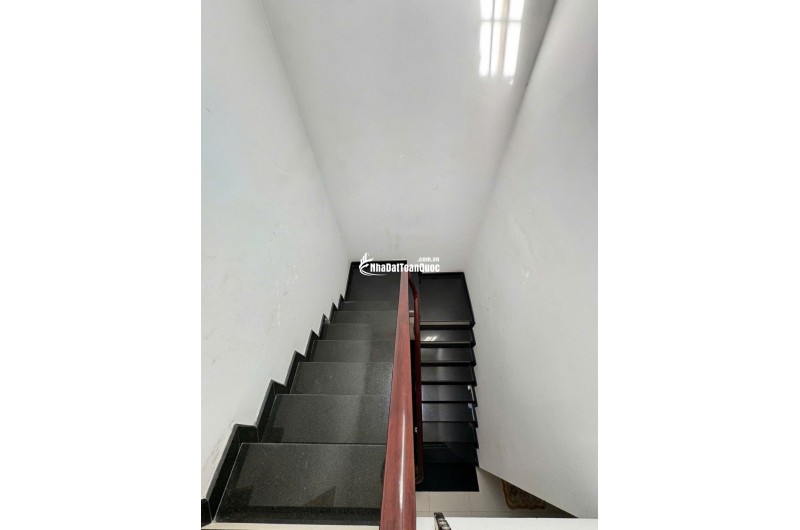 Cho thuê nhà MT đường số 11 P.BHH Bình Tân đúc 2.5 tấm 4pn