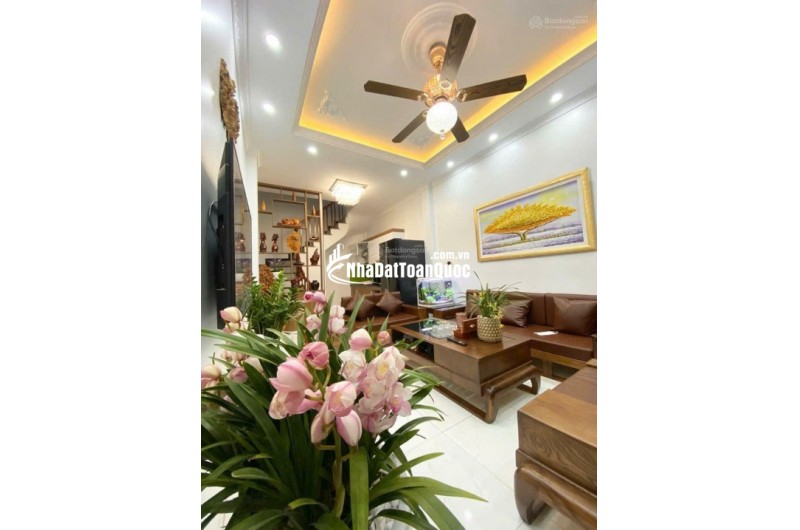 BÁN NHÀ 5 TẦNG, XUÂN ĐỈNH - BẮC TỪ LIÊM. SỔ VUÔNG, Ô TÔ ĐỖ CỔNG. GIÁ NHỈNH 4 tỷ