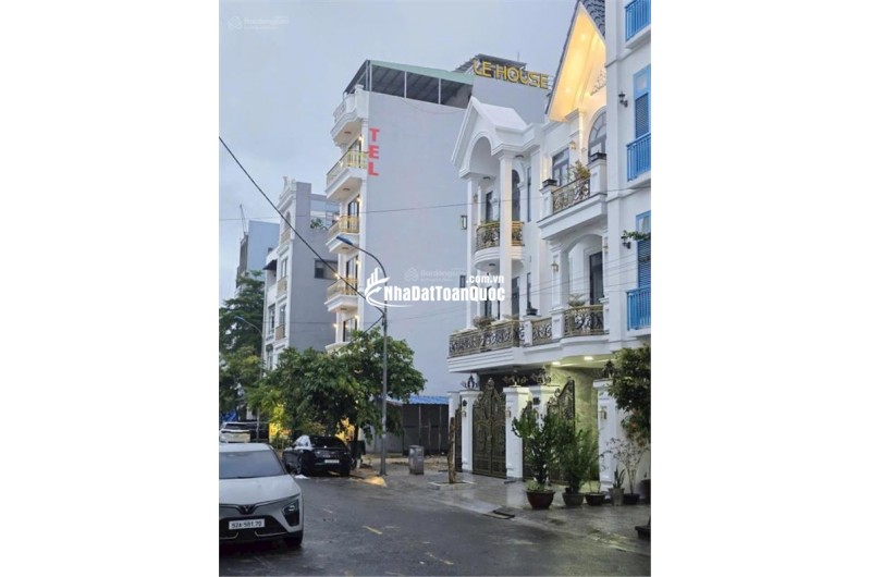 Bán nhà mặt phố Phú Lộc 22, Liên Chiểu, Đà Nẵng. DT 95m2, 3 tầng, 4PN. Sổ đỏ chính chủ. Giá 11.4 tỷ. LH: 0877661879