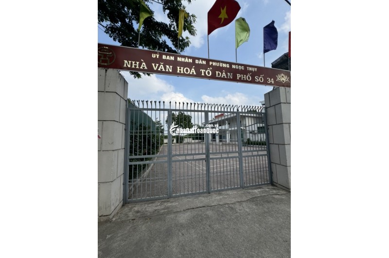 Bán nhà C4 ngõ 405 Ngọc Thuỵ 57m gần oto chỉ nhỉnh 4 tỷ. LH 0936123469