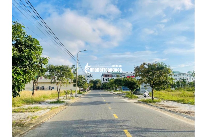 Bán đất thổ cư Lê Thương, Hòa Hiệp Nam, Liên Chiểu, Đà Nẵng. DT 117m2, giá 4.4 tỷ, sổ đỏ, hướng Tây Nam. LH: 0877661879