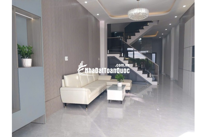 Bán nhà lô C4 đường số 2 cạnh với đường Tú Xương KĐT Tây Bắc.