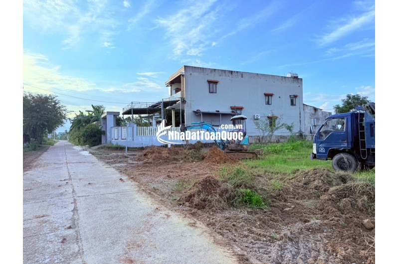  CHỈ CÒN 4 LÔ ĐẤT NAM HÒA TIẾN GIÁP RANH HÒA KHƯƠNG – CƠ HỘI SINH LỜI 2025! 