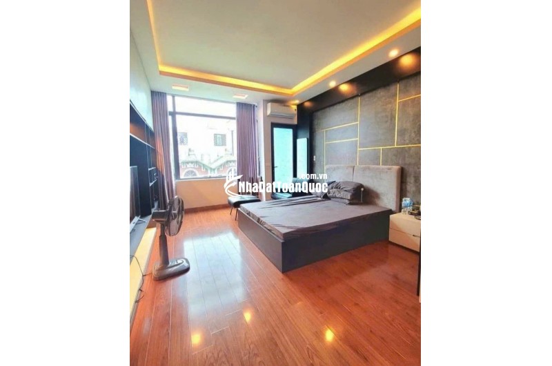 Bán nhà phân lô Tây Sơn - Lô góc 2 thoáng Gara ô tô - Kinh doanh 55m 4 tầng 19,2 tỷ