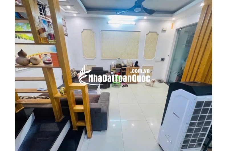 Bán nhà Vũ Tông Phan – 33m x 5 tầng mới – Ô tô đỗ cách 15m – 2 mặt thoáng, phù hợp ở kết hợp kinh doanh