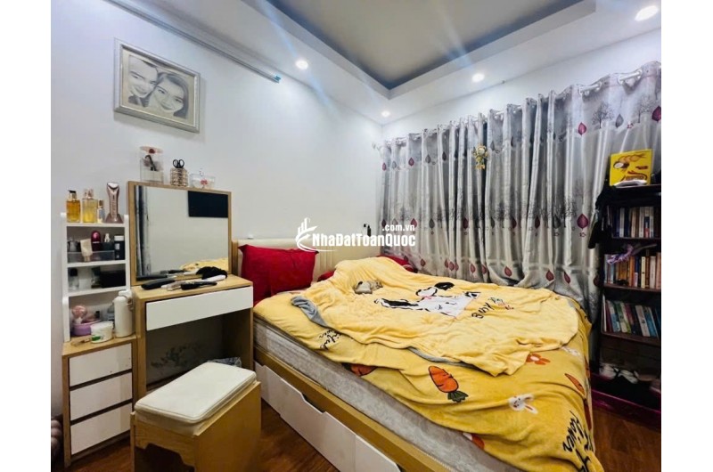 Bán nhà Vũ Tông Phan – 33m x 5 tầng mới – Ô tô đỗ cách 15m – 2 mặt thoáng, phù hợp ở kết hợp kinh doanh