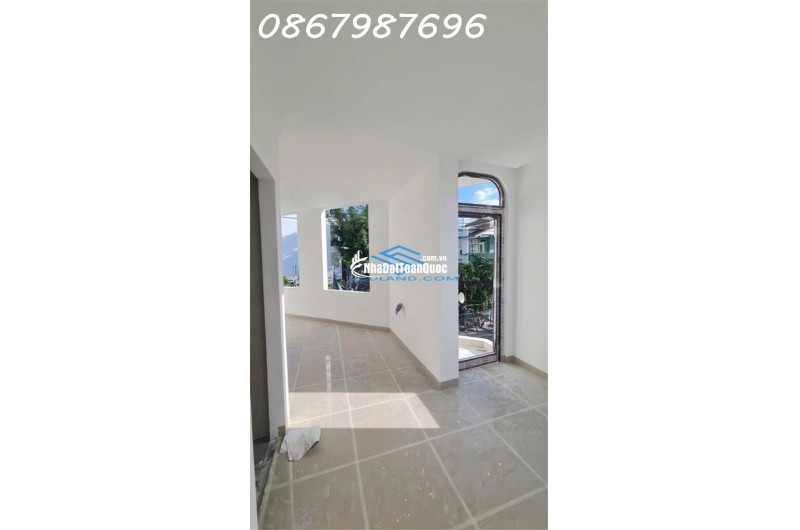 Bán Căn Góc 2 Mặt Tiền Trung Tâm Nha Trang – Nhà 4 Tầng + Tum – Giá 8 Tỷ