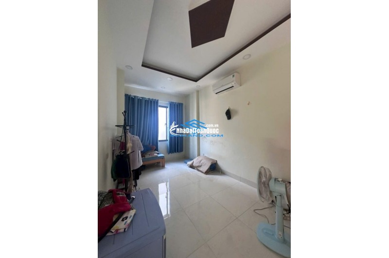 Bán Nhà 3 Tầng Hẻm Lạc Long Quân Phường Phước Tân – 54m² – Giá 4 Tỷ  Nhà Đẹp Giá Tốt