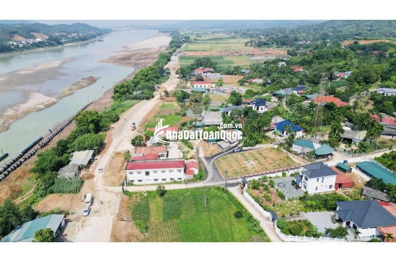 Cơ Hội Vàng: Đất 2 Mặt Tiền, View Sông Đà – Ngay Trung Tâm Hòa Bình!