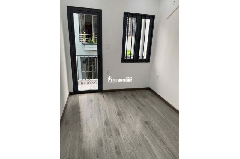 Quận 3 - CMT8- 3 tầng - Hẻm 3M - Giá 4.8 Tỷ