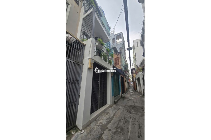 Quận 3 - CMT8- 3 tầng - Hẻm 3M - Giá 4.8 Tỷ