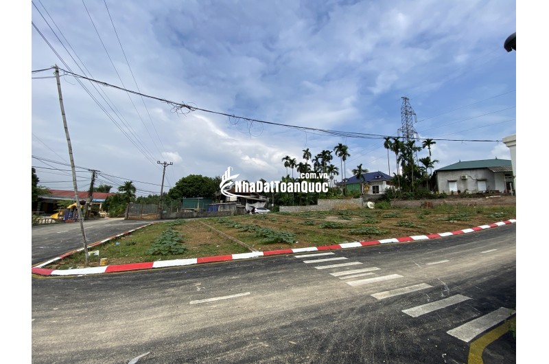 650 triệu có ngay lô đất 2 mặt tiền ven sông Đà hùng vỹ tại Kỳ Sơn, Hoà Bình