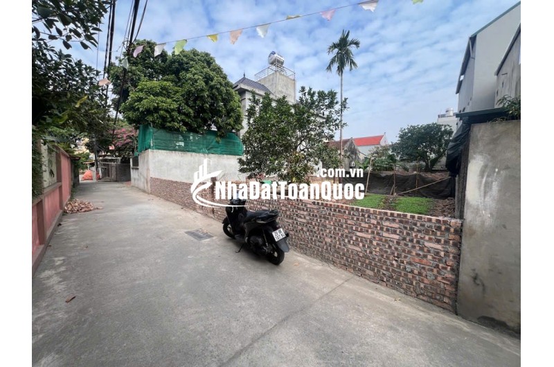 bán đất Đức Giang, Long Biên. Ngõ thông, ô tô tránh. Tiện ích ngập tràn. 42m, 
6,x tỷ ( có tl )