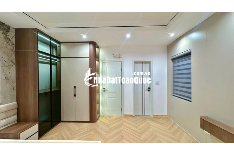 BÁN NHÀ – HOÀNG VĂN THÁI – THANH XUÂN-6 TẦNG – THANG MÁY– Ô TÔ