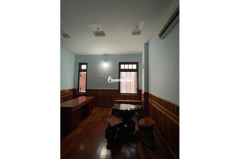 Nhà đẹp giá đầu tư.
CC bán nhà mặt tiền Lê Hồng Phong, Nam Nha trang.