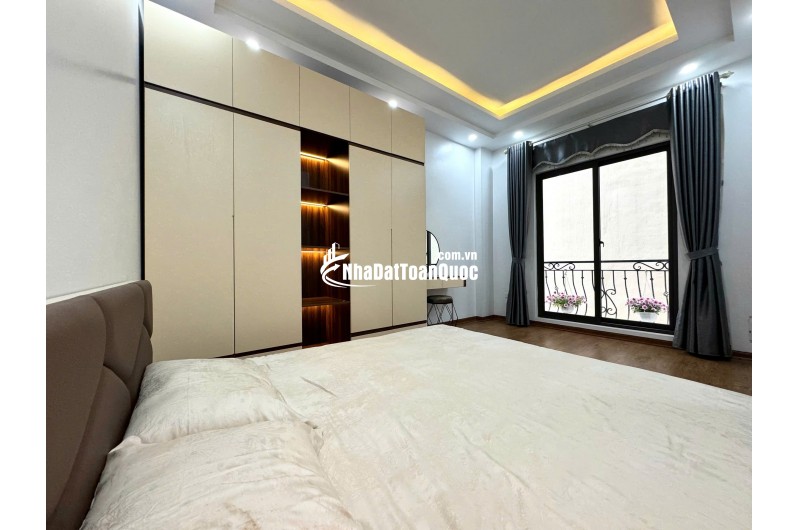 BÁN NHÀ NGỌC LÂM – FULL NỘI THẤT – 30M² – 6 TẦNG – GIÁ 8.3 TỶ