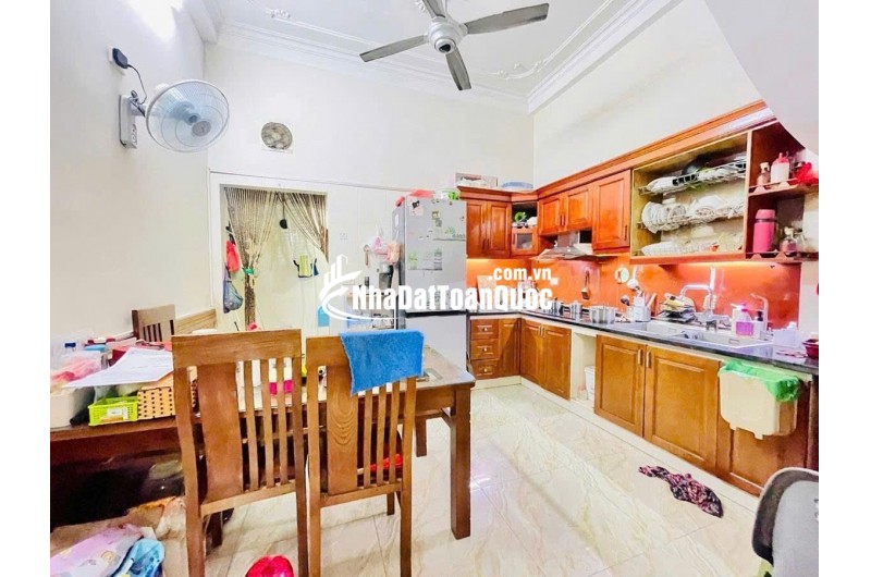 BÁN NHÀ – NGUYỄN KHANG -CẦU GIẤY 44m2 – Gần Phố - NHỈNH 11 TỶ.