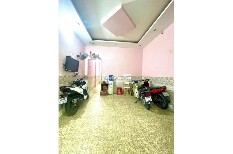 Bán nhà hẻm Văn Cao, P. Phú Thạnh, Q. Tân Phú, 4.1 x 14.2m, 1 lầu, giá chỉ 5.18 tỷ