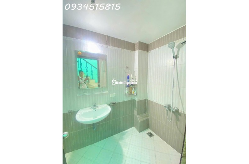 BÁN PHÂN LÔ VIP NGHĨA ĐÔ – NGÕ TO HƠN PHỐ – Ô TÔ TRÁNH – KINH DOANH VĂN PHÒNG ĐỈNH- 23,5ti-