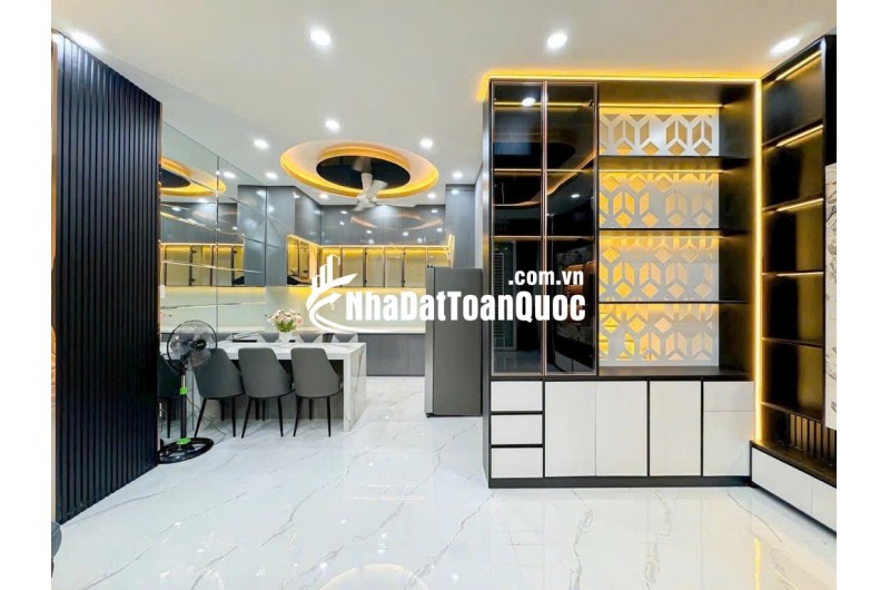 Bán ngôi nhà Hẻm Xe Hơi 7M - 4 Tầng - 5PN - Huỳnh Tấn Phát - Chỉ Nhỉnh 7T