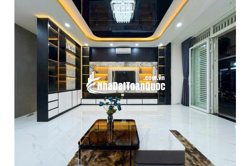 Bán ngôi nhà Hẻm Xe Hơi 7M - 4 Tầng - 5PN - Huỳnh Tấn Phát - Chỉ Nhỉnh 7T