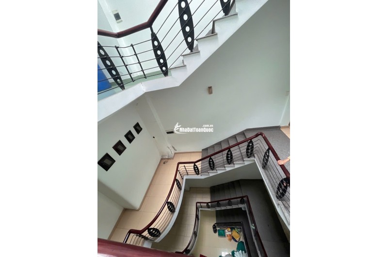 cho thuê nhà nguyên căn mặt tiền đường trần hưng đạo vị trí cầu trồng kết cấu 5 tầng