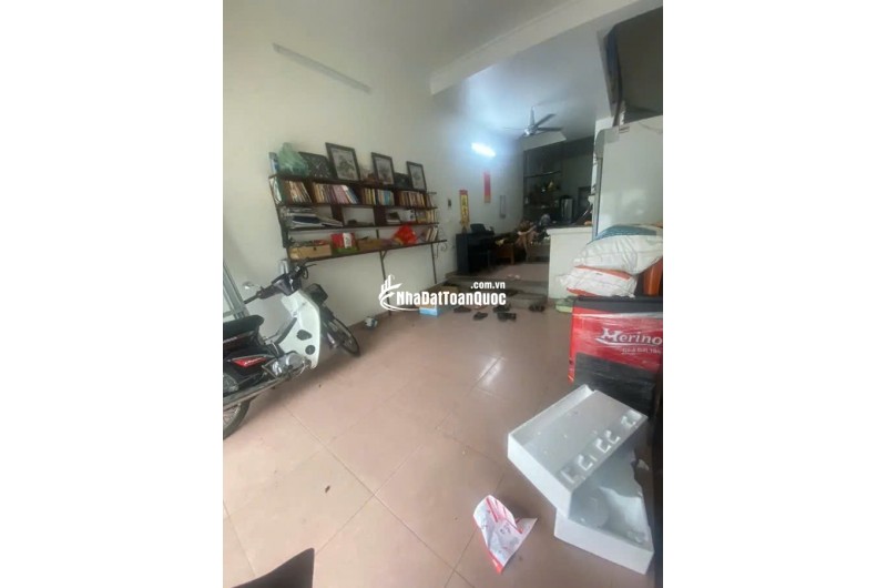 Bán nhà phân lô Ngọc Thụy – Long Biên. Diện tích 55m², 4 tầng, mặt tiền 4m, ô tô tránh, có ô chờ thang máy, giá 15.x tỷ.