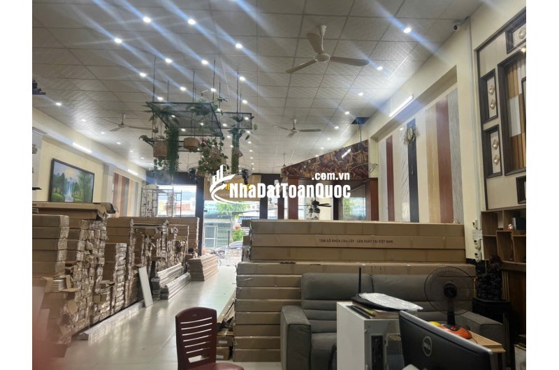 VỪA Ở, VỪA LÀM VP KD, SHOWROOM
Bán nhà 3 tầng mặt tiên đường lê Hồng Phong, Nam Nha Trang (Phước long cũ)