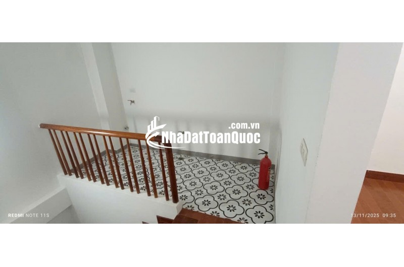 Bán Nhà 34m2- 5 tầng, full nội thất cao cấp– Đường Láng – Đống Đa– Ngõ Nông