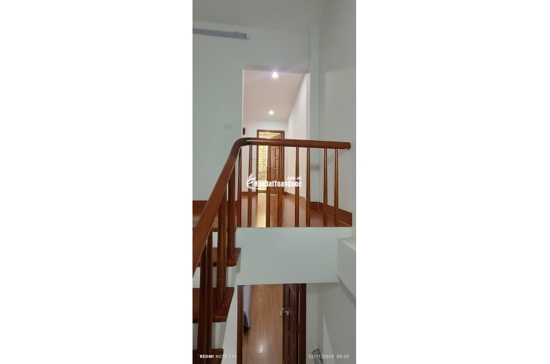 Bán Nhà 34m2- 5 tầng, full nội thất cao cấp– Đường Láng – Đống Đa– Ngõ Nông