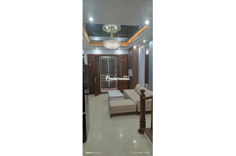 Bán Nhà 34m2- 5 tầng, full nội thất cao cấp– Đường Láng – Đống Đa– Ngõ Nông