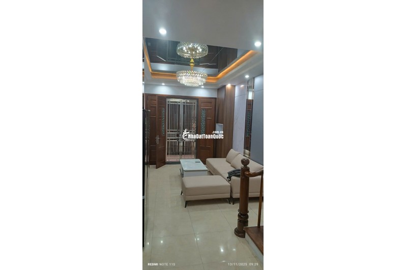 Bán Nhà 34m2- 5 tầng, full nội thất cao cấp– Đường Láng – Đống Đa– Ngõ Nông