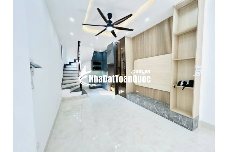  BÁN NHÀ HOÀNG MAI- LÔ GÓC - Ô TÔ - KINH DOANH THÔNG TỨ PHÍA  : 37M* 5 TẦNG * 8.95 tỷ ( Thương lượng)