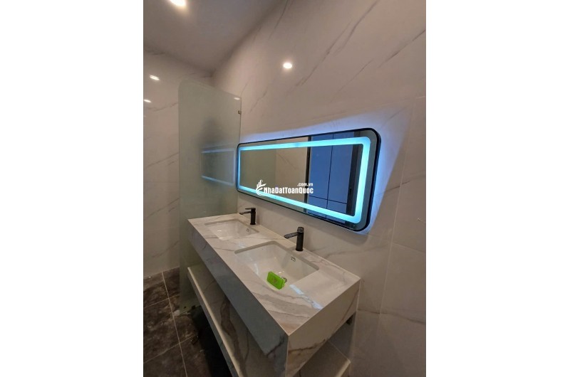 Bán rất gấp Mặt Tiền CXBH Quận 10, DT:4.5x15, T+5L Gái 18.5 tỷ TL