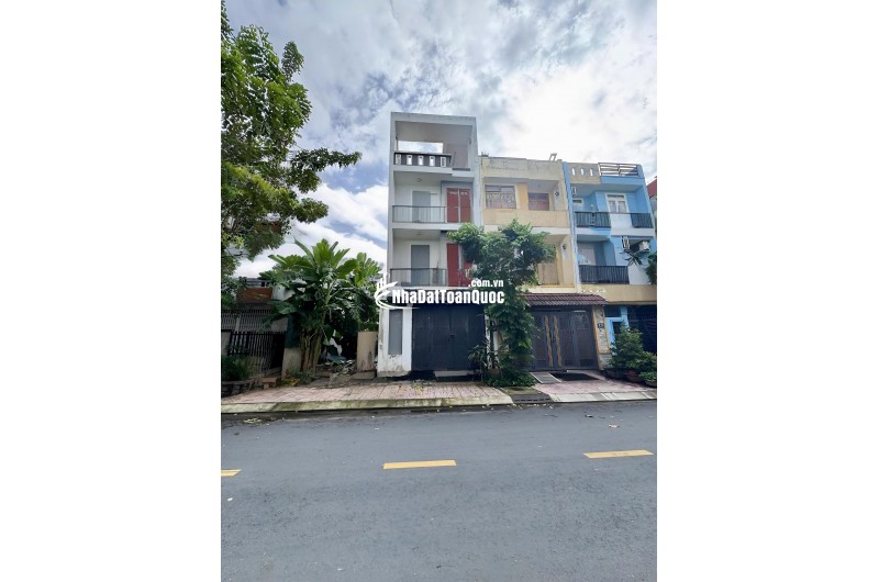 MẶT TIỀN PHẠM THẾ HIỂN – NHÀ 4 TẦNG CHỈ 14.9 TỶ. LH:0779351867 – 0764071867.