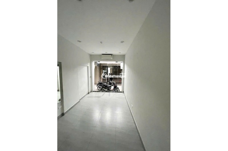 MẶT NGÕ KINH DOANH TẤP NẬP - Ô TÔ RA VÀO THOẢI MÁI - TRUNG TÂM ĐỐNG ĐA