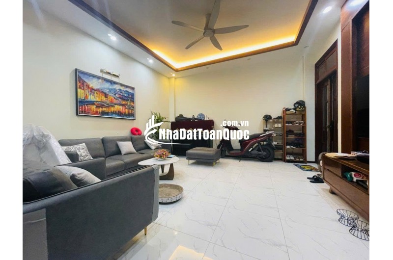 CHỦ CẦN THANH KHOẢN – HẠ CHÀO 1 TỶ – BÁN GẤP NHÀ PHỐ TÂY SƠN! 
44m² – 6 TẦNG THANG MÁY – HAI THOÁNG – CÁCH PHỐ 10M – Ô TÔ ĐỖ CỔNG  - GIÁ SIÊU HỢP LÝ: