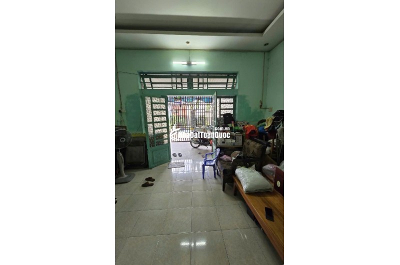 Nhà  trung tâm phường Long Trường, Q9 hiếm bán
3,85ty Đường trước nhà 6m, sổ sẵn nhà