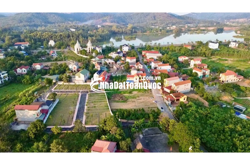 Chính chủ vk ck em  làm việc cho một cty ở Hà Nội - Đã có sổ   giá . .  nhỉnh 1ty