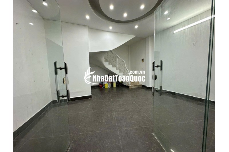 Bán Nhà Xã Đàn Hơn 11 Tỷ  Mặt Ngõ Kinh Doanh 35m 7 Tầng , Mặt Tiền 5m , Ô Tô Đỗ  
