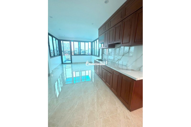 Bán nhà -Định Công Thượng- 37m2 – 6 tầng thang máy – ô tô – kinh doanh – ngõ thông- chào 11.5 tỷ.