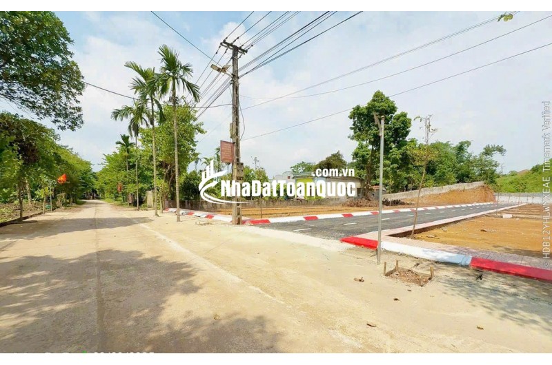 tôi chuyển đổi kinh doanh nên cần tiền bán gấp mảnh đât 300tr đất ở đô thị xung quanh đủ tiện ích