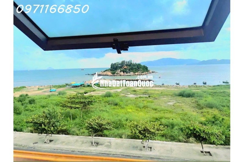 Bán nhanh tòa nhà lô góc – 11 phòng – view biển – mặt đường Phạm Văn Đồng gần Đại Học Nha Trang