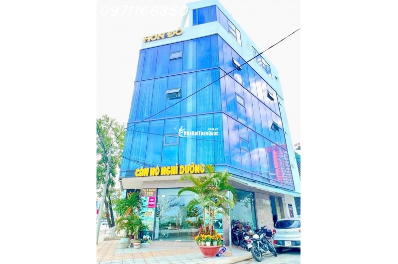 Bán nhanh tòa nhà lô góc – 11 phòng – view biển – mặt đường Phạm Văn Đồng gần Đại Học Nha Trang