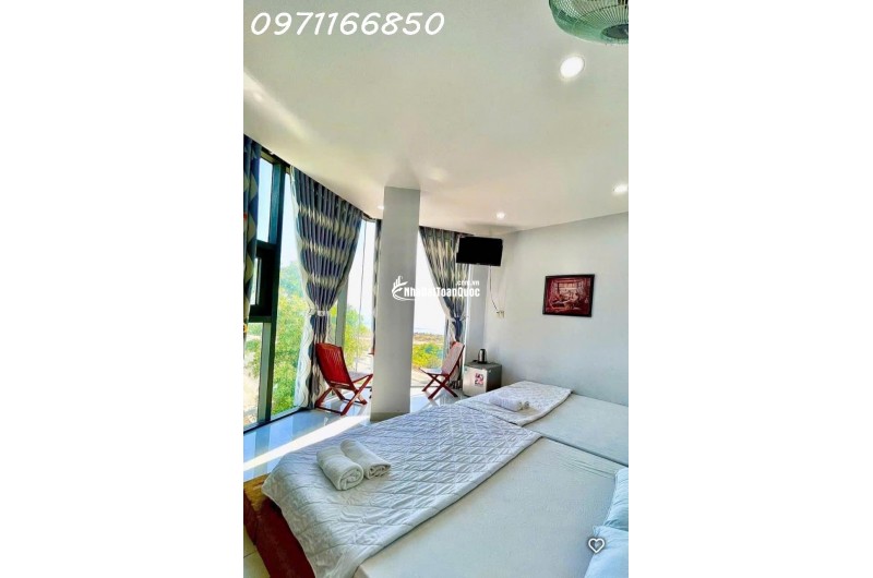 Bán nhanh tòa nhà lô góc – 11 phòng – view biển – mặt đường Phạm Văn Đồng gần Đại Học Nha Trang