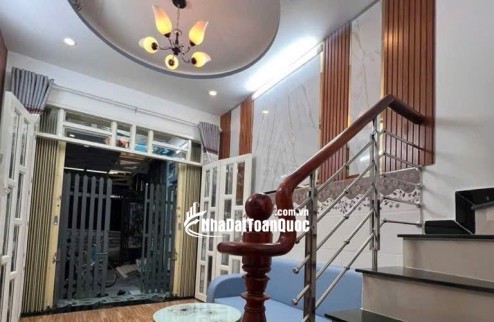 NHÀ 3 LẦU NHỎ ĐẸP – THIẾT KẾ SANG TRỌNG – HẺM XE HƠI 6M – NGAY TT THỊ TRẤN NHÀ BÈ – HUỲNH TẤN PHÁT - GIÁ 2xx TỶ