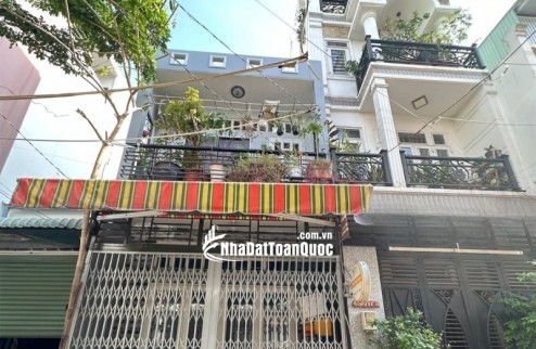 Bán nhà mặt phố Lê Văn Quới, Bình Tân. DT 4x12m, 2 tầng, 2PN. Sổ hồng, giá 4.6 tỷ. LH: 0909898125
